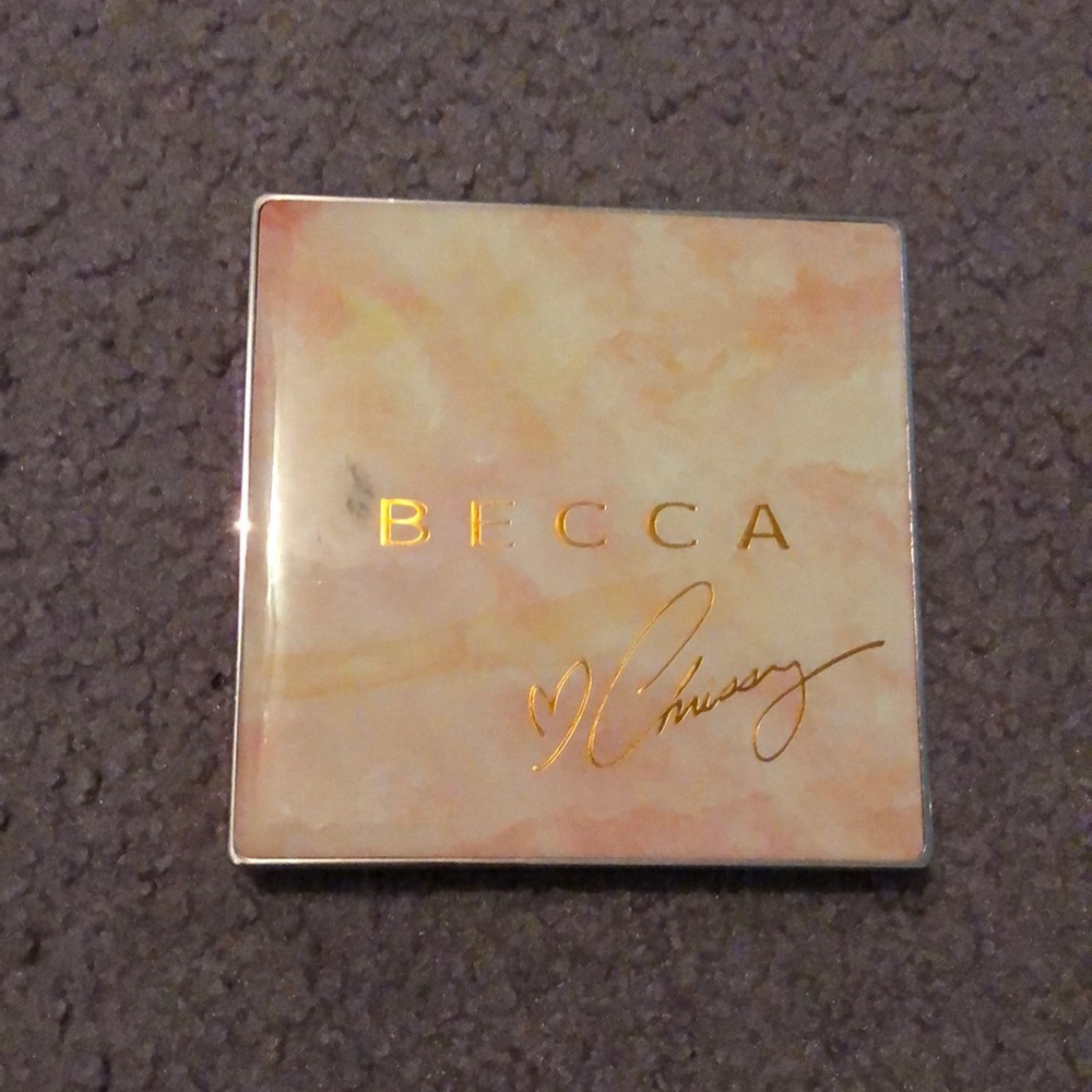 Becca Cosmetics highlight palette